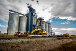 On-Track has over 20 years experience handling every type of track material into and out of every type of stockpile, rail car or truck.